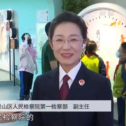 法制进行时，法律热线—连接法律与民众的桥梁